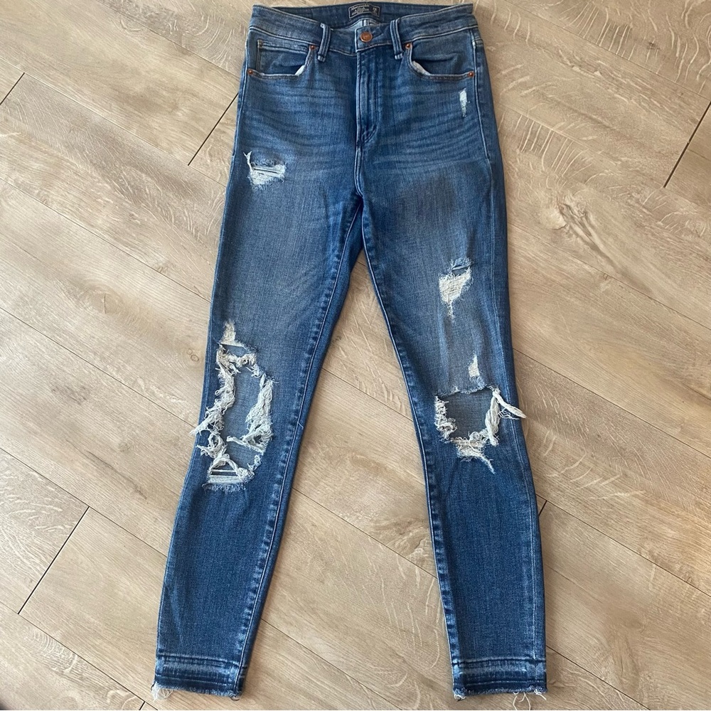 Abercrombie & Fitch Simone High Rise Ankle Size 2/26‎ Stretchy Distressed